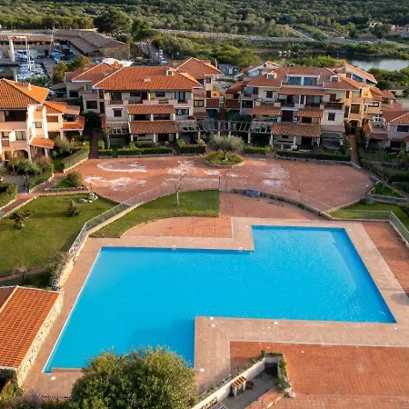Marinella-porto Rotondo, Accesso Diretto Sulla *