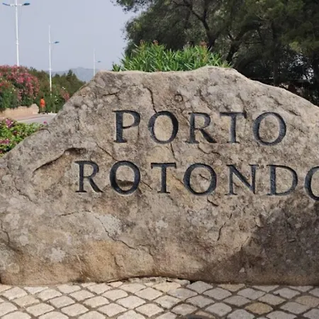 Marinella-porto Rotondo, Accesso Diretto Sulla * 罗通多港