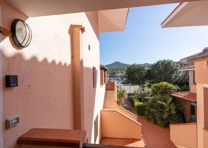 Apartamento Marinella-porto Rotondo, Accesso Diretto Sulla *