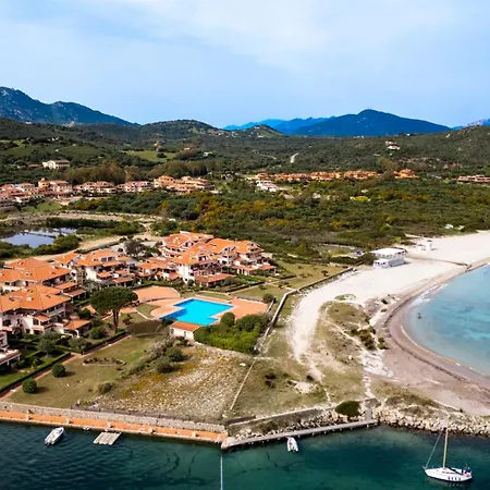 Apartment Marinella-porto Rotondo, Accesso Diretto Sulla *