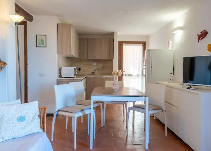 Marinella-porto Rotondo, Accesso Diretto Sulla Daire Porto Rotondo