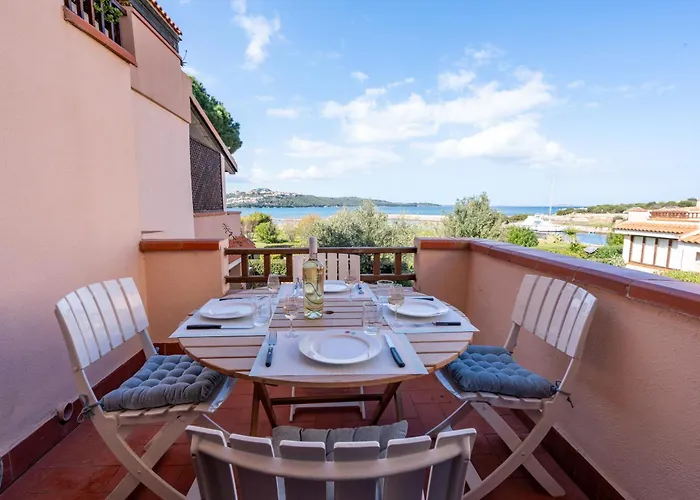 Daire Marinella-porto Rotondo, Accesso Diretto Sulla Porto Rotondo